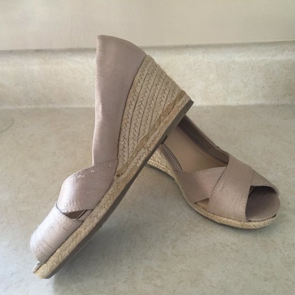 Liz Claiborne Shoes - 4/$25 Liz Claiborne Espadrilles